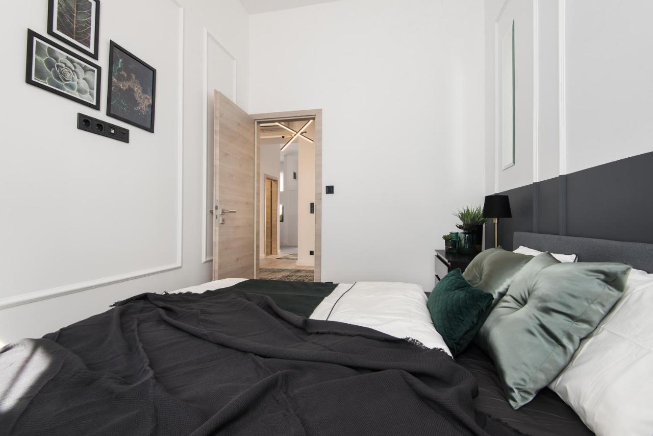 Hollo 3 Bedroom Downtown Apartment ブダペスト エクステリア 写真