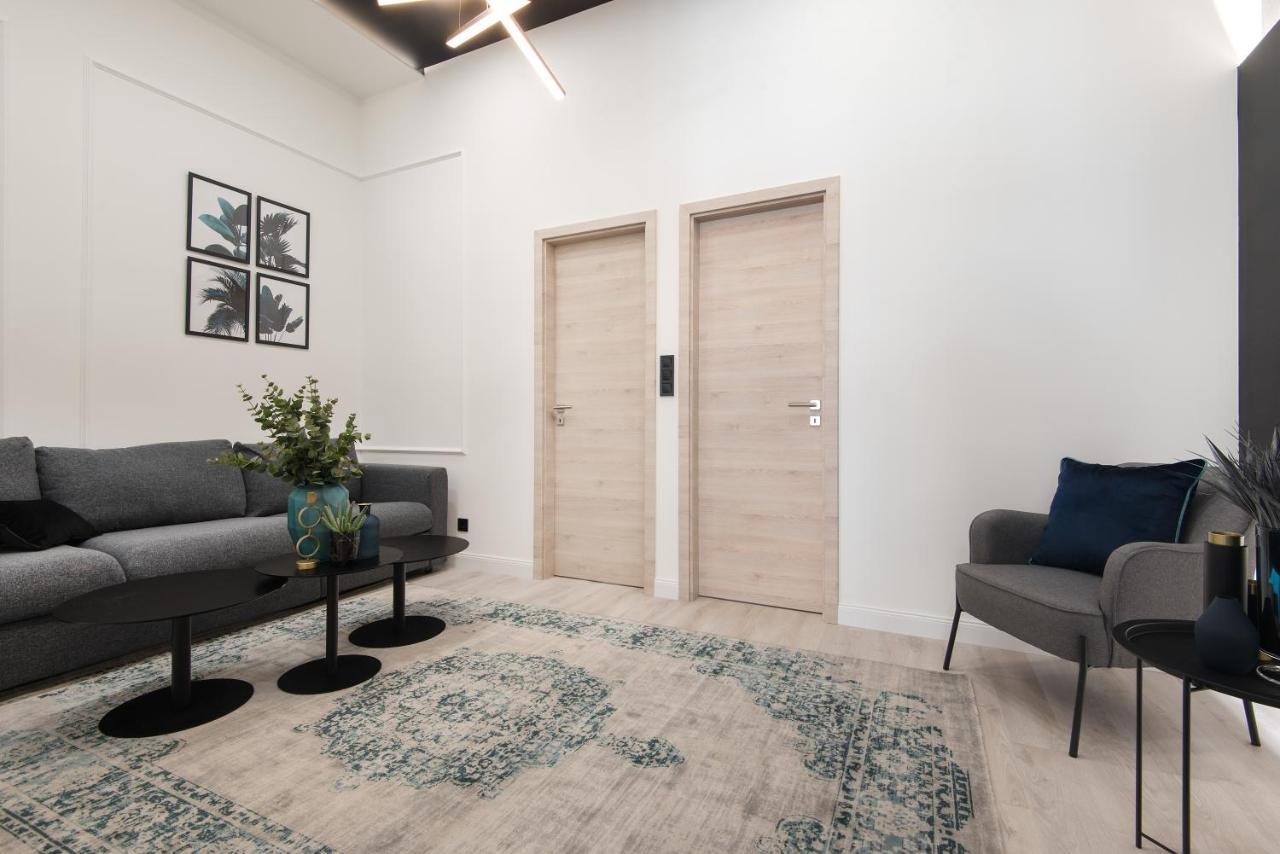Hollo 3 Bedroom Downtown Apartment ブダペスト エクステリア 写真